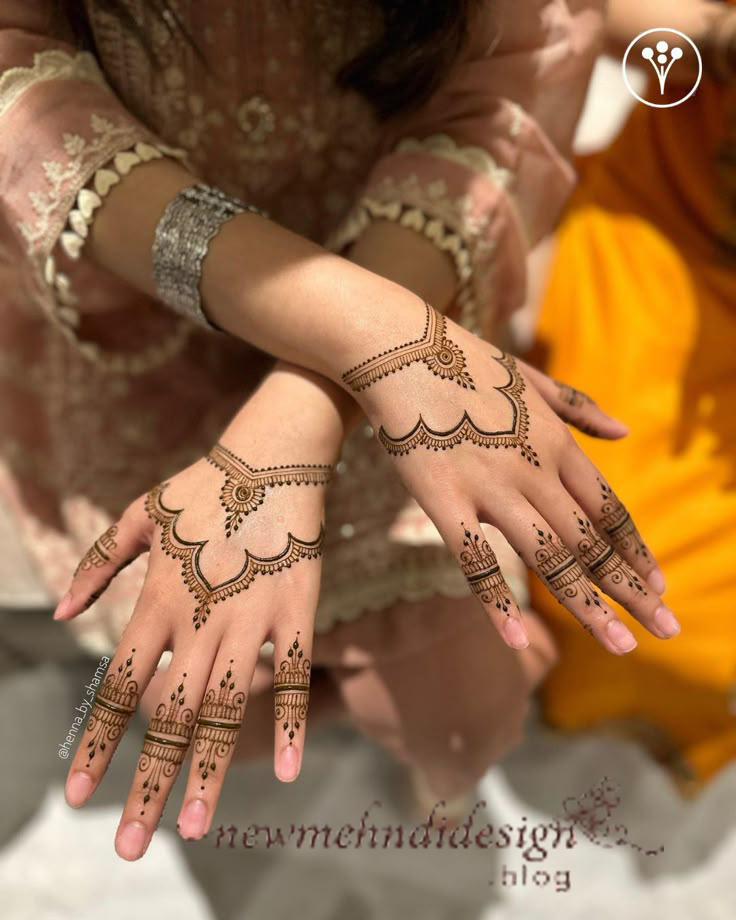 Ultimate Simple Back Hand Mehndi