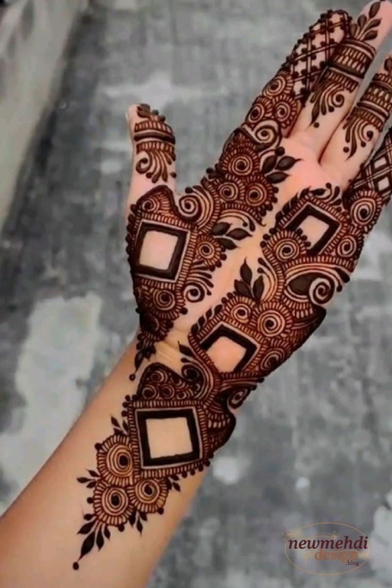 Trending & Modern Stylish Mehndi Designs