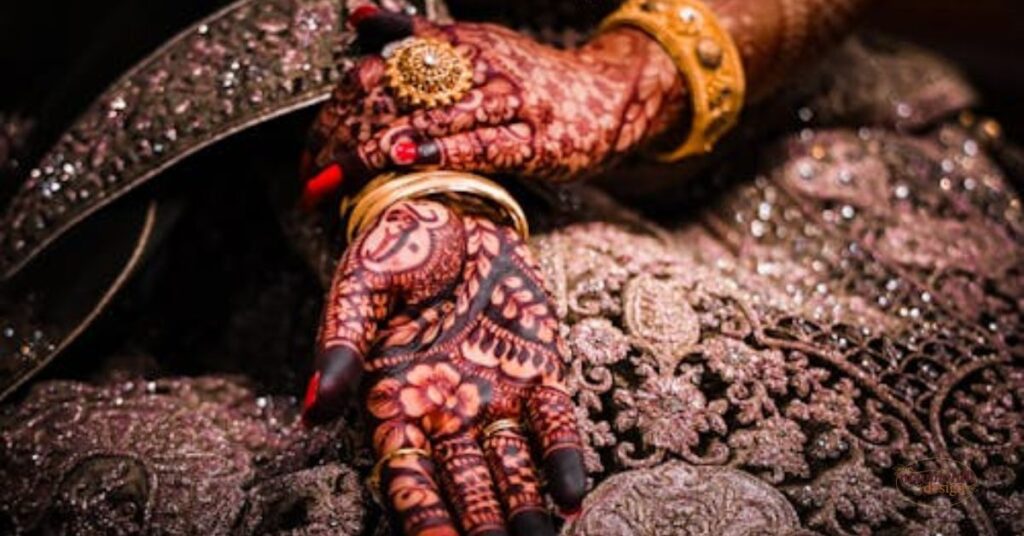 Front hand simple mehndi design
