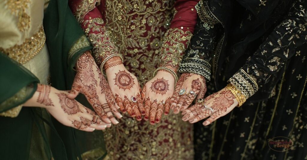 Simple Design of Arabic Mehndi